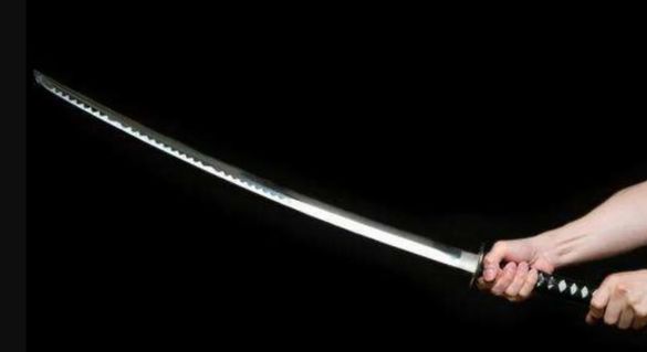 【悲報】高校の剣道部顧問、日本刀で生徒を斬ってしまう