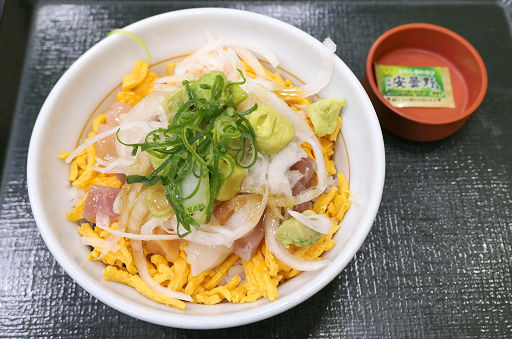 なか卯 海鮮丼 (3)